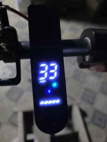 suru: Elektrik skuter - Qatlana bilən yüngül konstruksiya, alüminium gövdə — 4