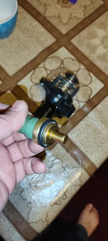 nasosu: Məhsul: Avtomobil üçün termostat komplekti (korpus + termostat kapsulu — 2