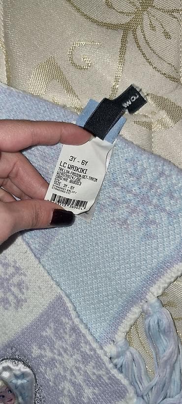 usag donu: LC Waikiki Disney Frozen uşaq şərfi - Rənglər: açıq bənövşəyi, göy və — 5