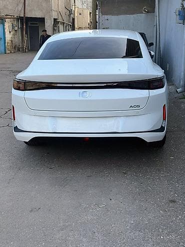 Model: A05 sedan (ağ rəng) Əsas xüsusiyyətlər: - Müasir