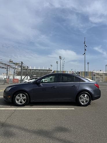 aveo chevrolet 2013: Chevrolet Cruze: 1.4 l | 2013 il 208000 km Sedan — 5
