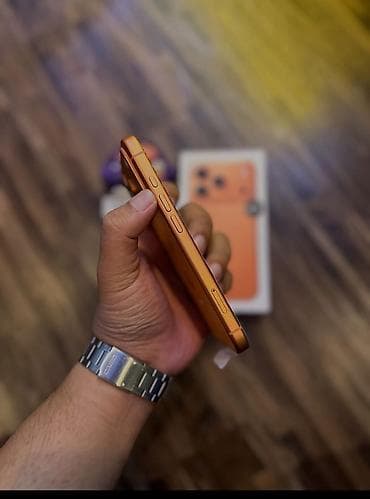 Бытовая техника: IPhone 17 Pro, Оранжевый — 3