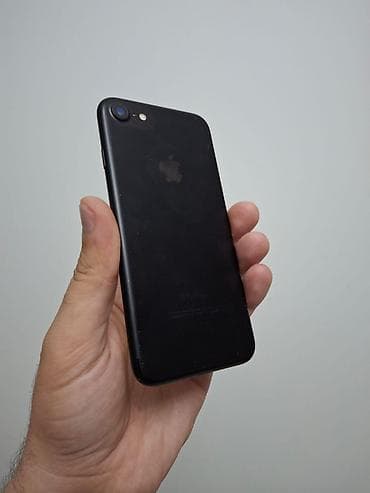 iphone 70: IPhone 7, 32 GB, Qara, Barmaq izi — 10