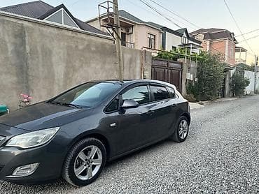 audi a8: Opel Astra: 1.4 l | 2010 il Hetçbek — 4
