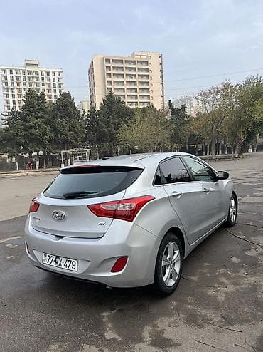 çen: Hyundai Elantra: 2 l | 2014 il Hetçbek — 2
