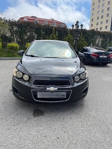Chevrolet Aveo: 1.4 l | 2013 il 182601 km Hetçbek