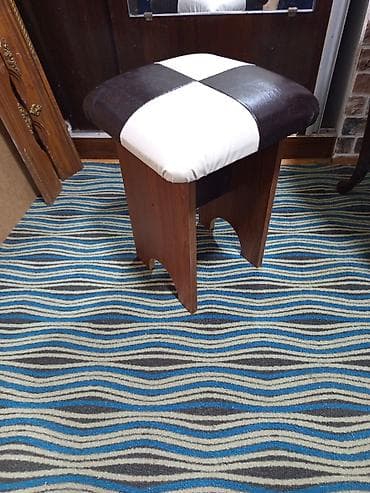 masa transformatoru: Kompakt oturacaq tabure - Oturacaq: kvadrat formalı, dörd hissəli — 1