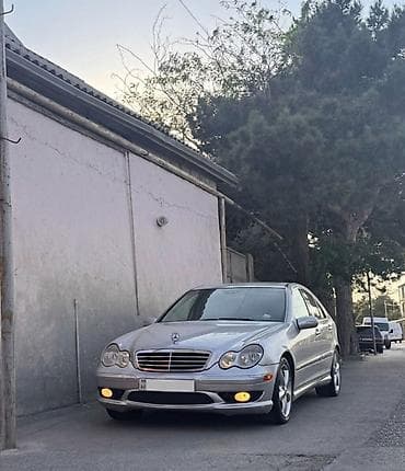 lexus ct 200: Mercedes-Benz C 200: 1.8 l | 2005 il Sedan — 1