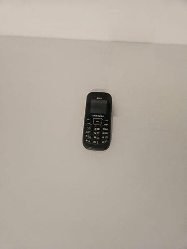 philips xenium x530: Samsung E1252, 16 GB, rəng - Qara, Düyməli — 4