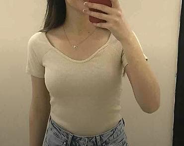 şort: Bej rəngli, qısaqoll, bədənə oturan trikotaj top - Brend: Trendyol - — 2