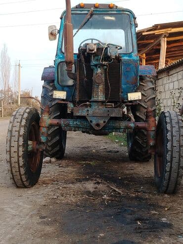 mtz 82 traktor satilir: Traktor MTZ/Belarus tipli (mavi rəngli) Texniki xüsusiyyətlər: - 4x2 — 2