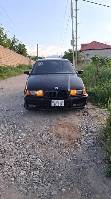 disk satisi: BMW 3 Seriyası E36 sedan, qara rəng. - Kuzov: 4 qapılı sedan, qara — 2