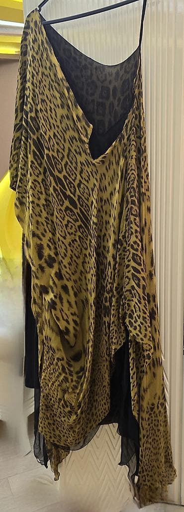 Roberto Cavalli qadın paltarı - Model: leopard naxışlı, asimmetrik