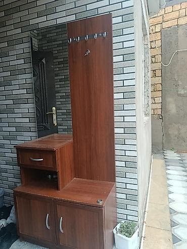 вешалка в прихожую с полкой: Dəhliz üçün kombinə olunmuş asılqan və dolab - Material: ağac əsaslı — 1