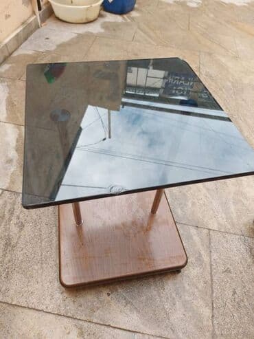 Jurnal masası, Yeni, Açılmayan, Dördbucaq masa