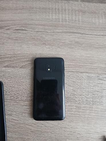 samsung j3 pro ekran: Samsung Galaxy J4 2018, 16 GB, rəng - Qara, İki sim kartlı — 1