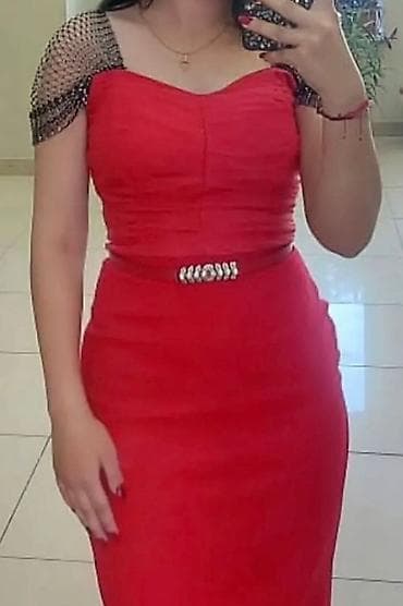 sederek xonca instagram: Qırmızı ziyafət donu - Model: bel vurğulu, bədənə oturan midi uzunluq — 2