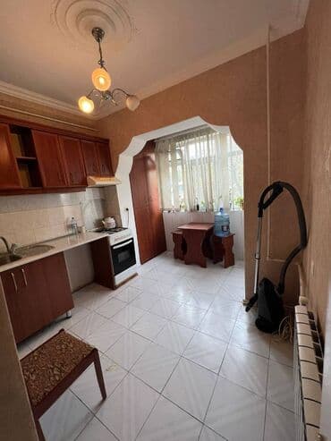 lənd kuruzer ucun led işıq lupası hardan tapmaq olar: Bakı, 4-cü mikrorayon, 2 otaqlı, Köhnə tikili, m. Memar Əcəmi, 60 kv. m — 6