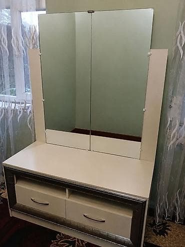 paltar dolabı qiymetleri: Mebel dəsti – yataq otağı və qonaq otağı üçün Yataq təki - 40 m Divan — 3