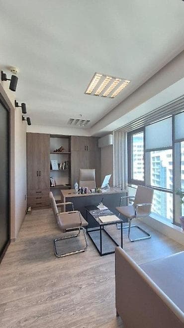 аренда под офис: İcarəyə verilir 3 otaqlı ofis 70 m², 28 May m. Daha 7 şəklə bax — 7