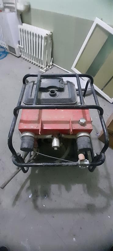 Benzinlə işləyən hidravlik stansiya