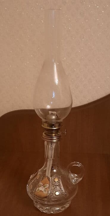 stol üstü saat: Şüşə kerosin lampası — 2