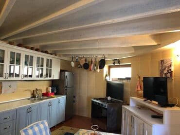 ev certiyojları: 5 otaqlı, 310 kv. m, Orta təmir — 7