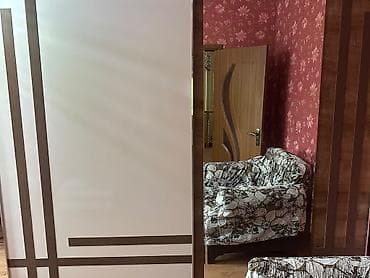 Мебель: Двуспальная кровать, Шкаф, Трюмо, 2 тумбы, Турция, Б/у — 4