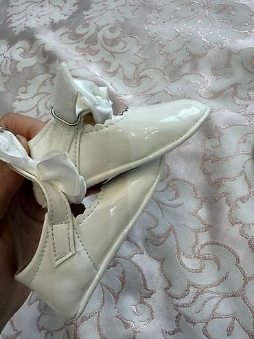 usaq metbexi: Rəng - Ağ Baletkalar, Ölçü: 19, Qız üçün — 2