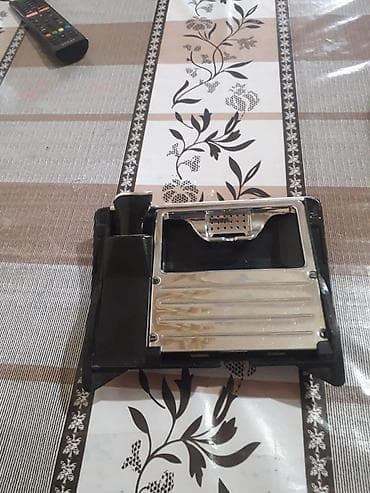 xrom diskler: Avtomobil üçün mərkəzi konsol külqabısı və siqaret alışdırıcısı bloku — 2