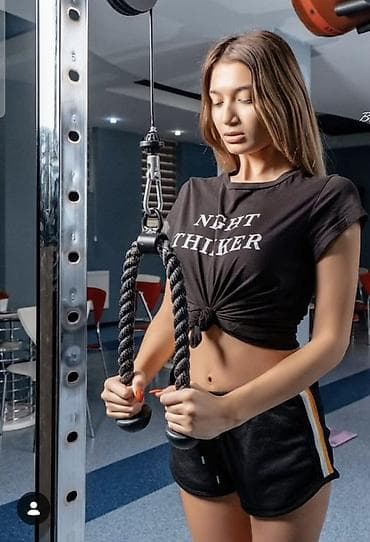 Bu trenajor Smith machine adlanır və zalda ən çox istifadə olunan — 3
