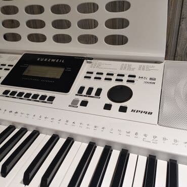 sintezator stoykası: Sintezator Kurzweil KP140 Polifoniya:128 Klavişlər:61 Səslər:508 — 3