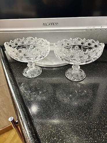 neman xrustal: Kristal şirniyyat qabları dəsti - 4 ədədlik dəst: 2 ədəd qapaqlı, 2 — 3