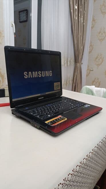 samsunq soyuducu: Samsung noutbuk - Brend: Samsung - Ekran: təxminən 15.6" LED, üst — 4