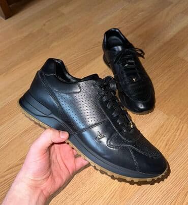 krassovkalar: LOUIS VUITTON krossovkasi teze kimi yarsinnan az giymete ölcusu 41 — 1