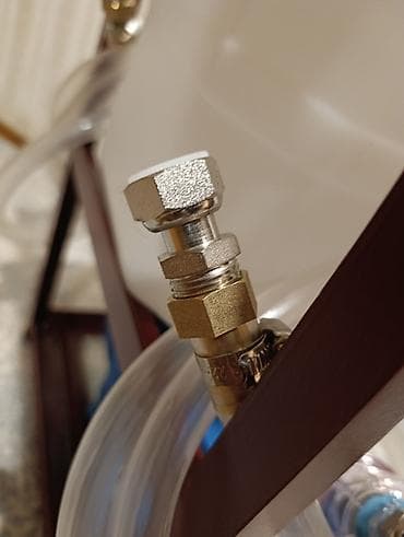 Samovarlar: 750 vatt 6-7 bar gücündə kombi və peç yuma aparatı satılır. Təzədir — 8