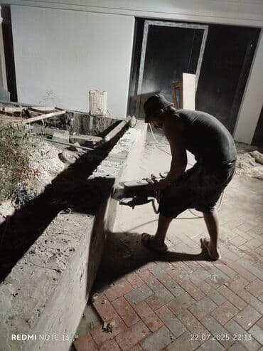 malyar işi: Səssiz tozsuz səliqəli kəsim. Beton katlavan monolit kubik — 18