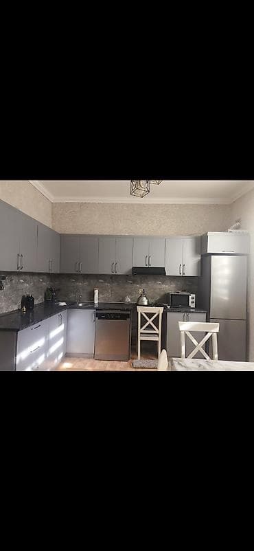 kuxna lusturlari: *400azn* Mətbəx mebeli satilir.Qaz və aspirator üzərində — 1