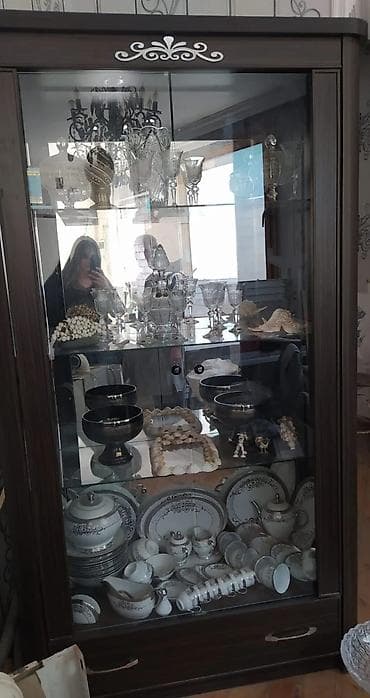Qonaq otağı və yataq otağı üçün tünd ağac rəngli mebel dəsti Dəst lalafo.az -da Qonaq otağı və yataq otağı üçün tünd ağac rəngli mebel dəsti Dəst