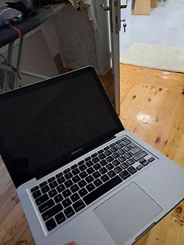 Apple MacBook: Apple MacBook Pro noutbuk - Korpus: gümüş rəngli alüminium unibody - — 2