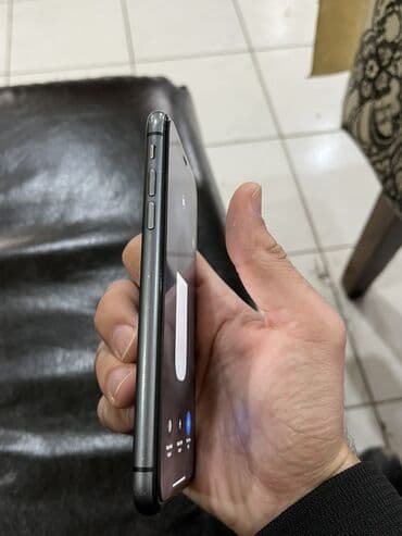 сколько стоит бэушный iphone 7: IPhone 11, 64 GB, Qara, Face ID — 4