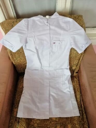 oglan usagi geyimleri: Salam aleykum Ağ rəngde az geyinilmiş tibbi xalatlar ve başqa tibbi — 9