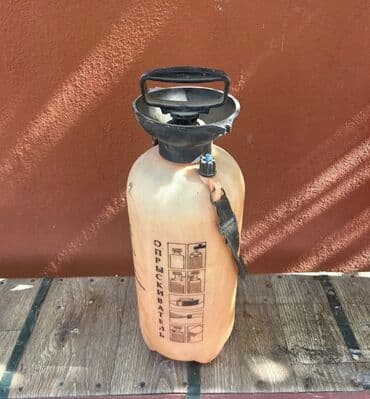 Комнатные растения: Bitkilər üçün dərman səpən apartlar satılır.Səliqəlidir.Real alıcılar — 1