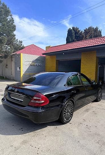 mercedes 211: Mercedes-Benz E 220: 2.2 l | 2002 il Sedan — 5