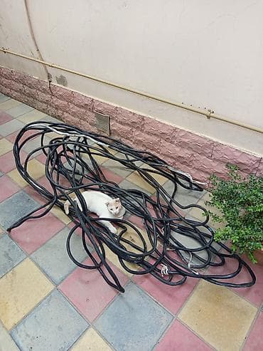 Məhsul: Elektrik kabeli dəsti Təsvir: 40mtr Kabel 3 faza gosulmusdu — 2
