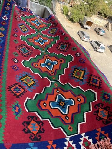 imperator xalca: Xalça — 1