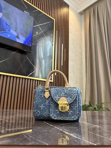 nike çanta: Əl çantası, Louis Vuitton — 1