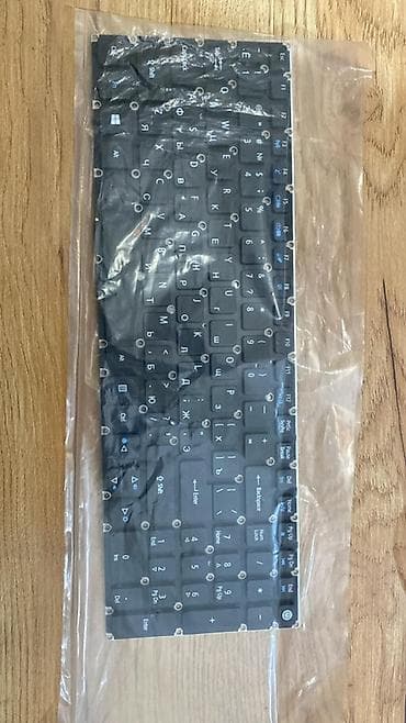 Notebook klaviaturası – ingilis (QWERTY) + kiril (rus) hərf yerləşimi