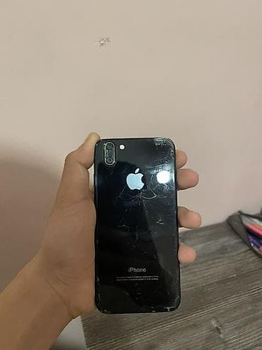 2 ci əl telefonlar iphone: IPhone 7, Qara, Qırıq — 2