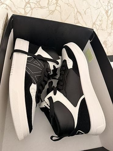 armani saat: Armani Exchange original məhsuldur 350 manata alinib ayaq razmernə — 2